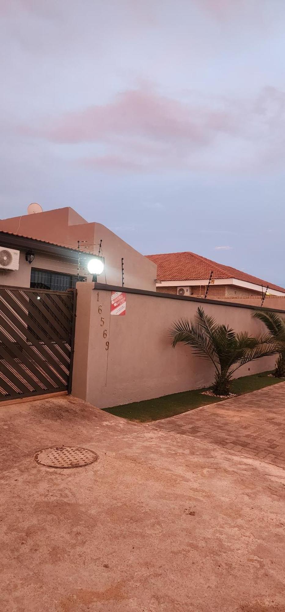 Vk'S Air B&B Francistown Exterior foto